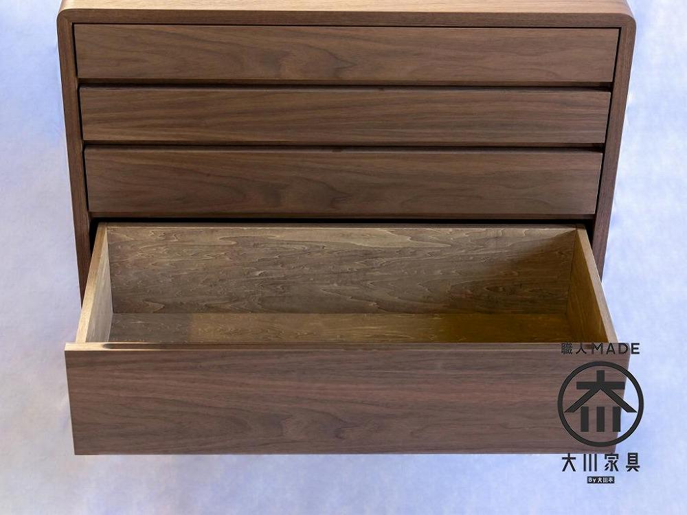 cocone　4段チェスト　ウォールナット オイルフィニッシュ　北欧テイスト　ロータイプ チェスト 棚 キャビネット リビングボード サイドボード 飾り棚 MUFactory