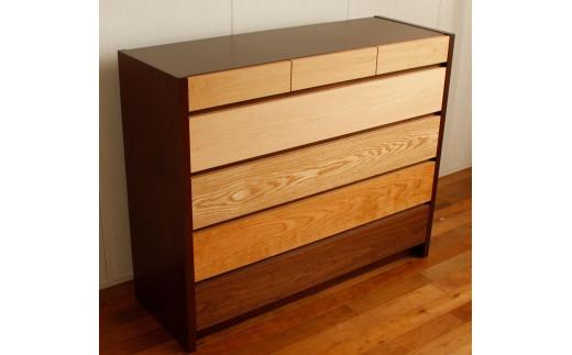 【MOBEL／メーベル 120-5チェスト】★引出しが本体に入り込んだフラットなデザインに異なる5種類の天然木を使った優しいグラデーションの≪5段≫チェスト
