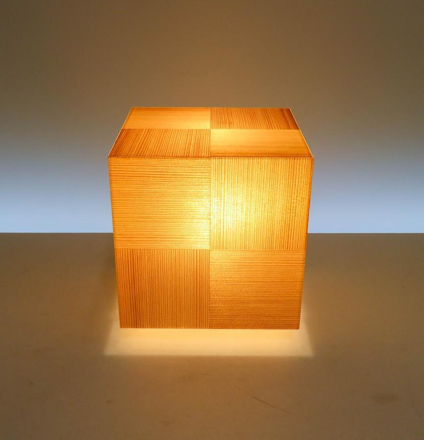 アクリキューブ行灯 Sサイズ 市松模様 国産杉(柾目)ツキ板 LED電球