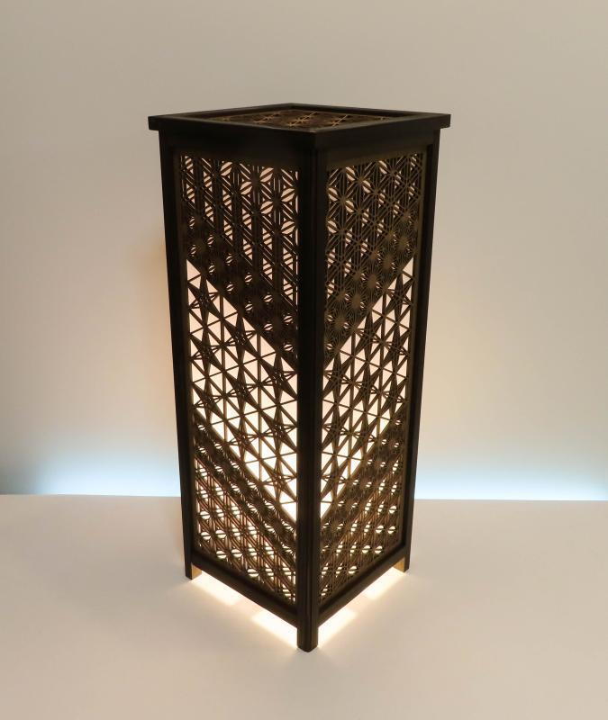 レーザー行灯「趣」Lサイズ 竜胆と八重麻の葉組子デザイン 和紙貼り 高さ65cm LED電球付き