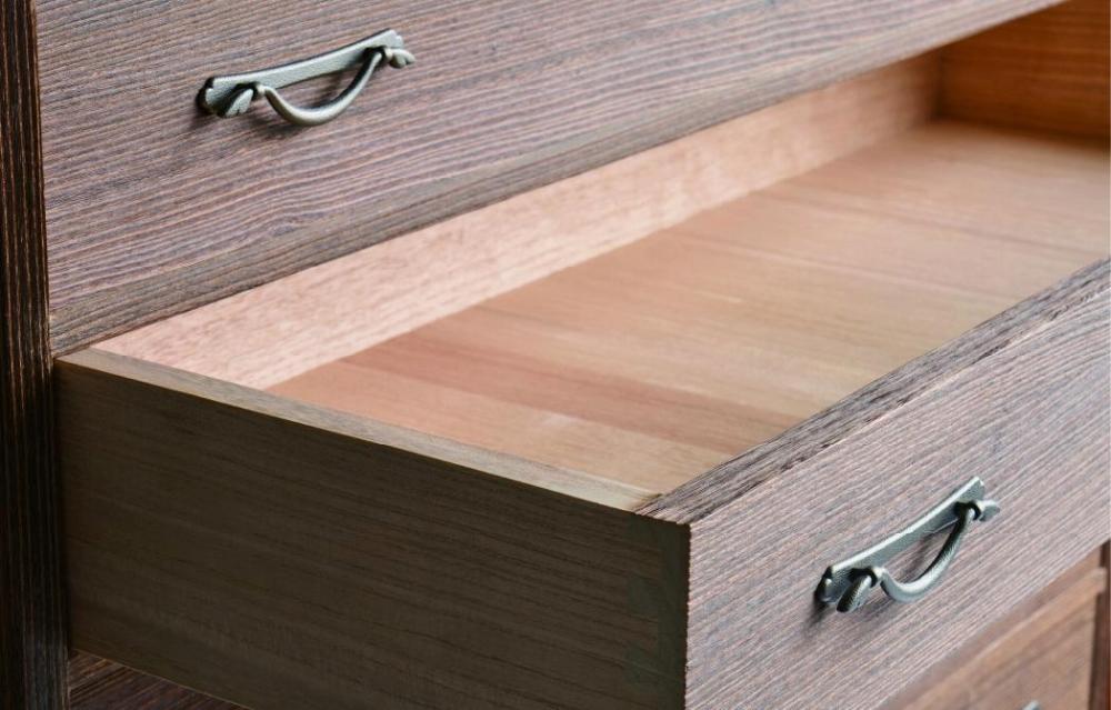 ≪大川の匠≫焼桐着物専用8段タンス 大川家具