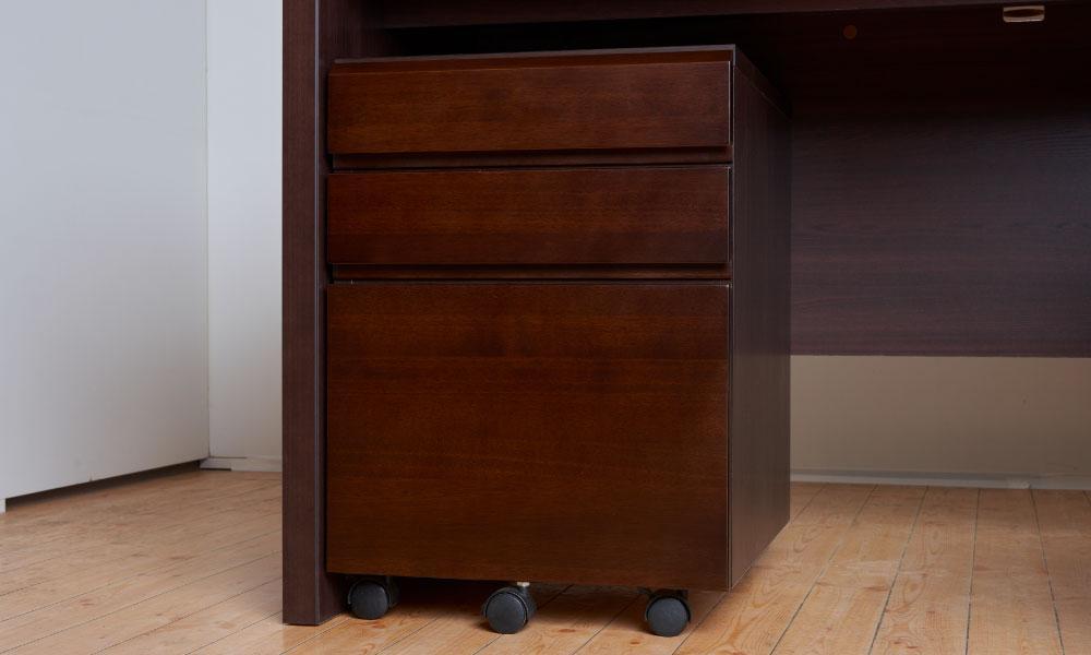 ＜圧倒的な重厚感大人の書斎＞コレタ155デスク・ワゴン・シェルフ3点セット／オーク着色／机／大川家具