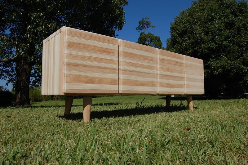 【撫でたくなる国産杉のすべすべキャビネット】NADEローキャビネット 国産杉