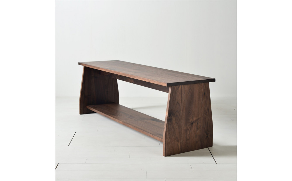 座面の下にモノが置けるシェルフベンチ ウォールナット無垢材 ベンチの他にもパソコンデスクやテレビボーとしても使えます