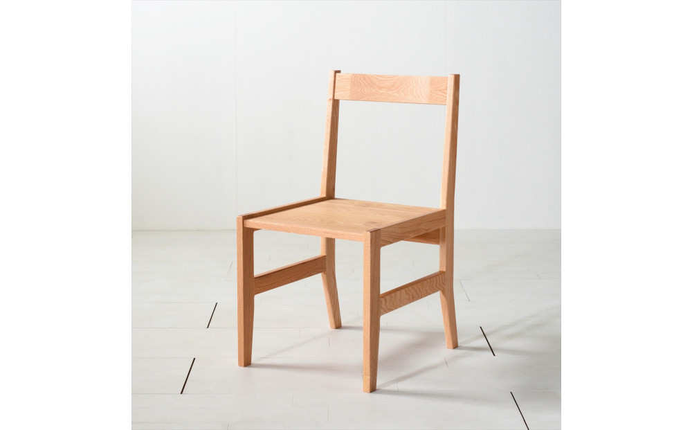 ダイニングチェア オーク無垢材 シンプルでスタンダードな飽きのこないデザイン