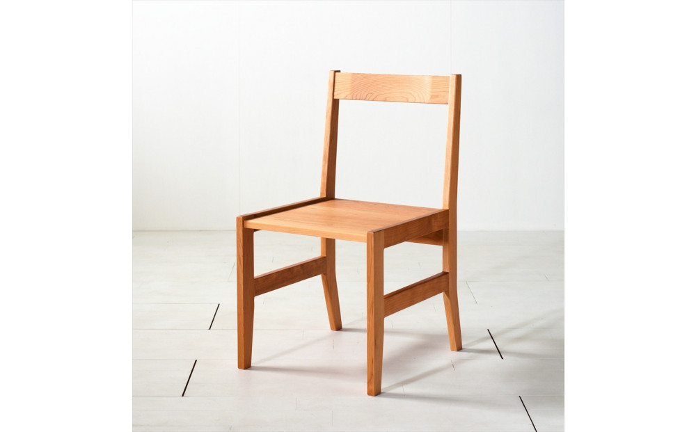 ダイニングチェア チェリー無垢材 シンプルでスタンダードな飽きのこないデザイン