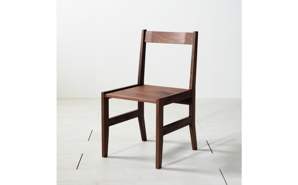 ダイニングチェア ウォールナット無垢材 シンプルでスタンダードな飽きのこないデザイン