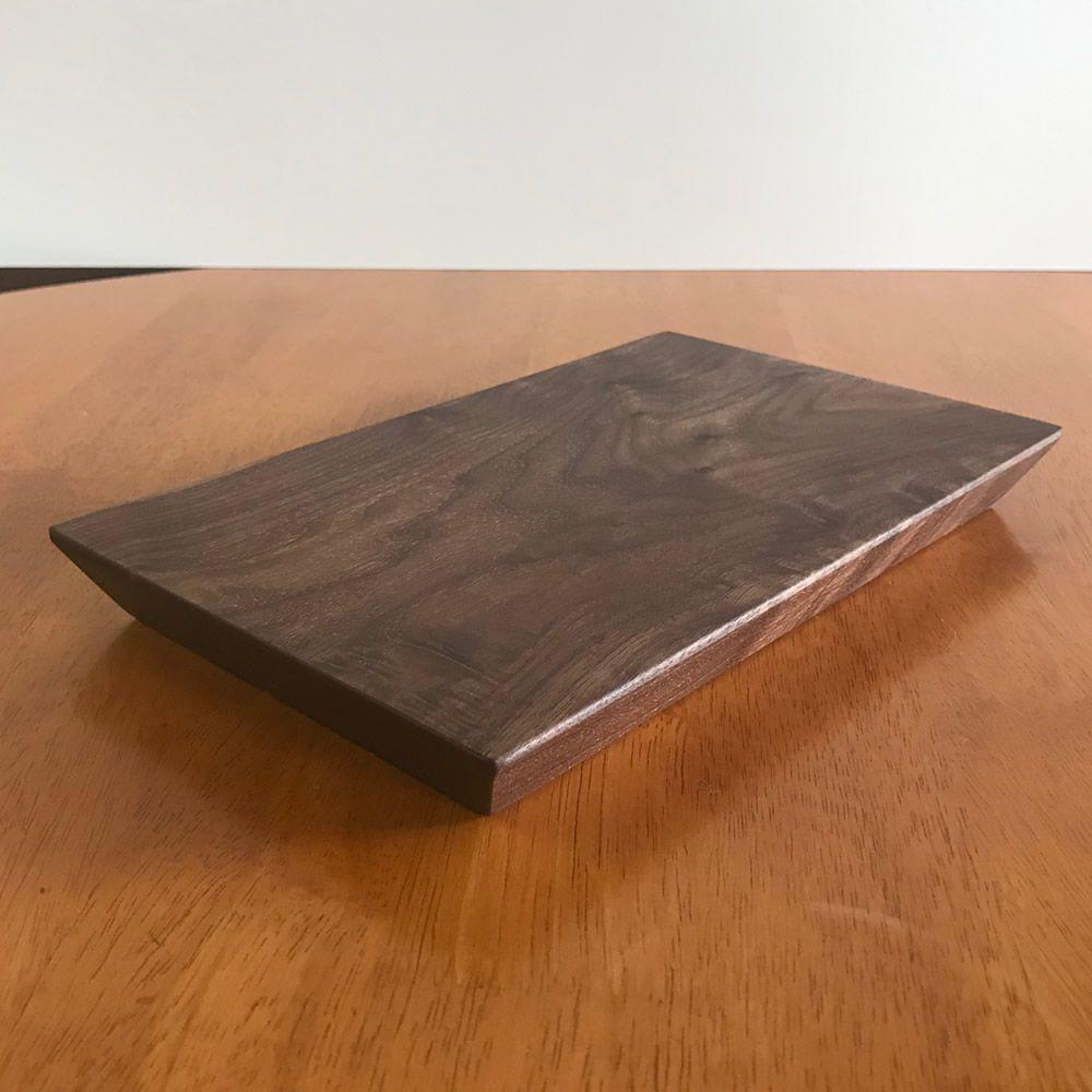 【ウォールナット材一枚板のカッティングボード・まな板　25ｃｍ】キッチン用品 台所 新築 引っ越し プレゼント 贈り物 母の日 父の日 誕生日  MUKU屋 MUFactory