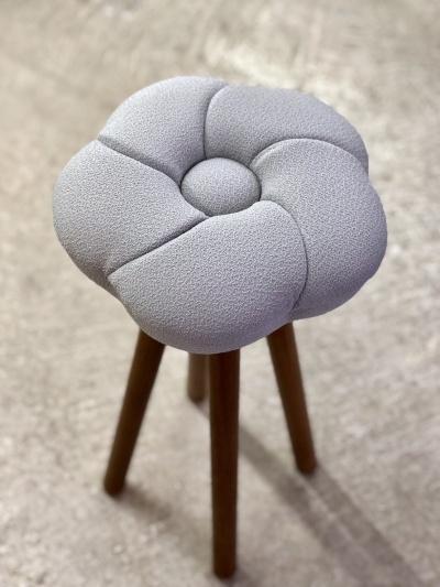 monaca stool：ume（モナカスツール 梅／グレー）