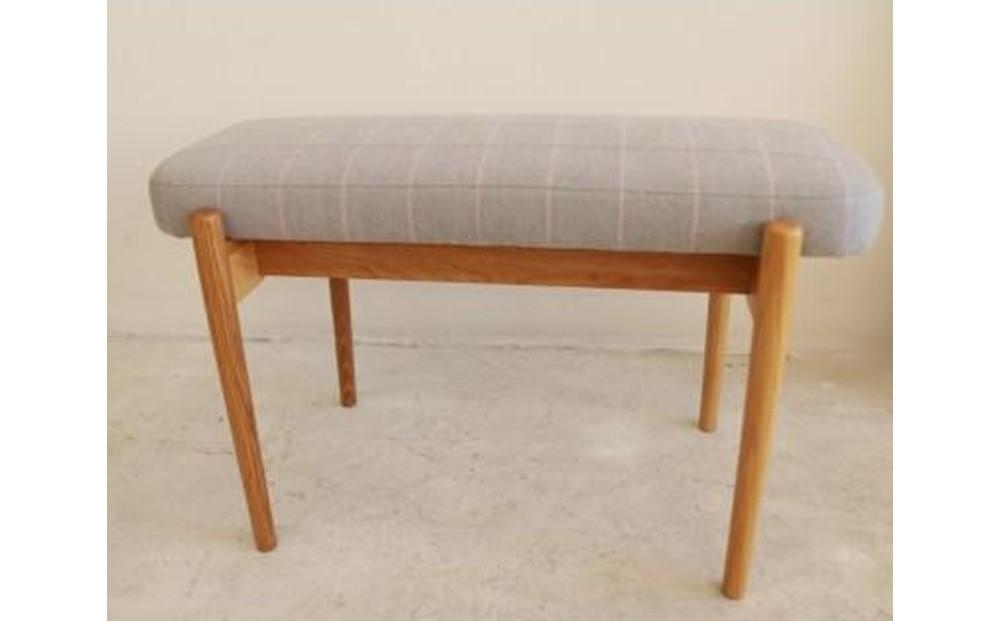 【完成品】【幅68cm】ダイニングベンチ bolo stool Square S：グレー×ピンク・オーク材