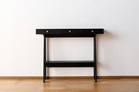 【PAUSE コンソールハイ スミイロ】★コンパクトながらも収納を兼ね備えたコンソールテーブル 日本の伝統色で仕上げた塗装はインテリアのアクセントとして、お部屋を素敵な空間に演出します