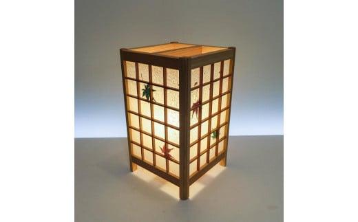 角行灯「匠」 Mサイズ 手漉き和紙(美光紙)紅葉入り 格子組子