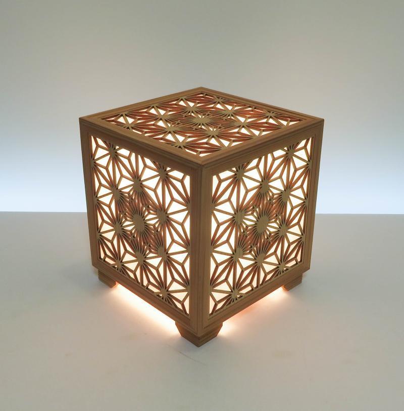 レーザー行灯「趣」キューブ 八重桜と麻の葉組子模様（和紙貼り）