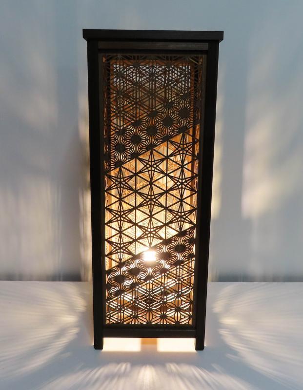 レーザー行灯「趣」Lサイズ  竜胆と八重麻の葉組子デザイン 高さ65cm LED電球付き