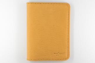 maf pinto レザーカードケース (クリアポケット) ナチュラル シュリンク