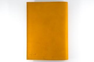 maf pinto (マフ ピント) レザーブックカバー新書サイズ（レギュラーモデル）イエロー