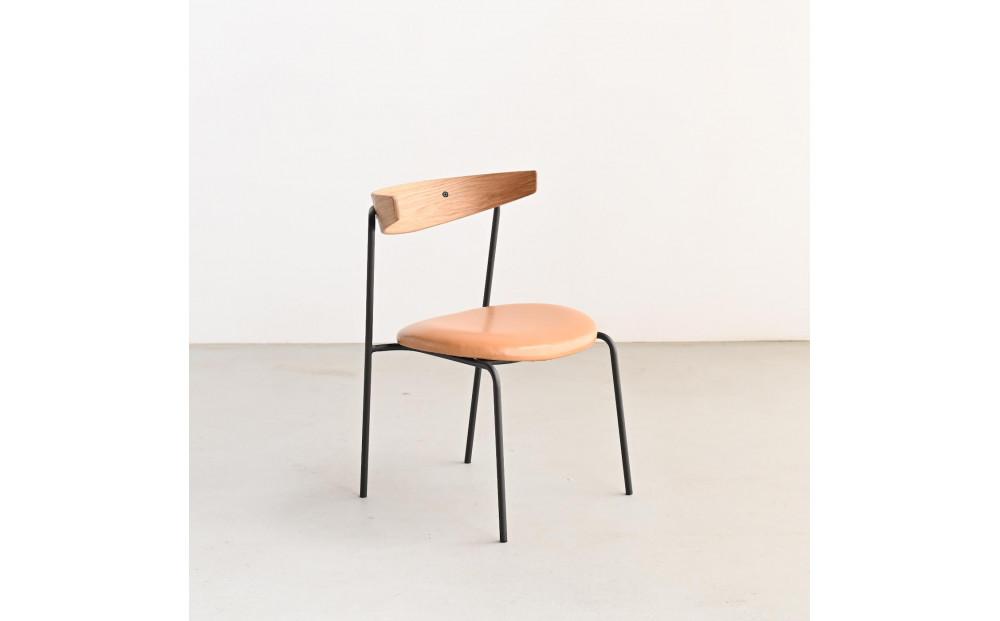 ダイニングチェア BREAD オーク無垢 曲木 スタッキング 大川市 辻製作所