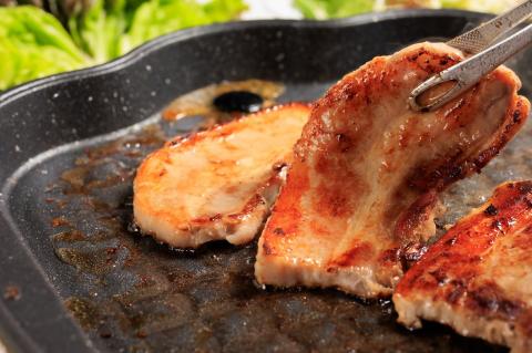 AS-014_驚きの厚さ！サムギョプサル　どーんと１kg！