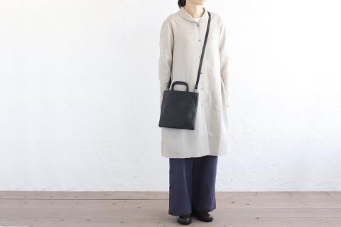 BE-014　大人のサコッシュ 2wayレザーショルダーバッグ Square/L 大きいサイズ（ブラック）