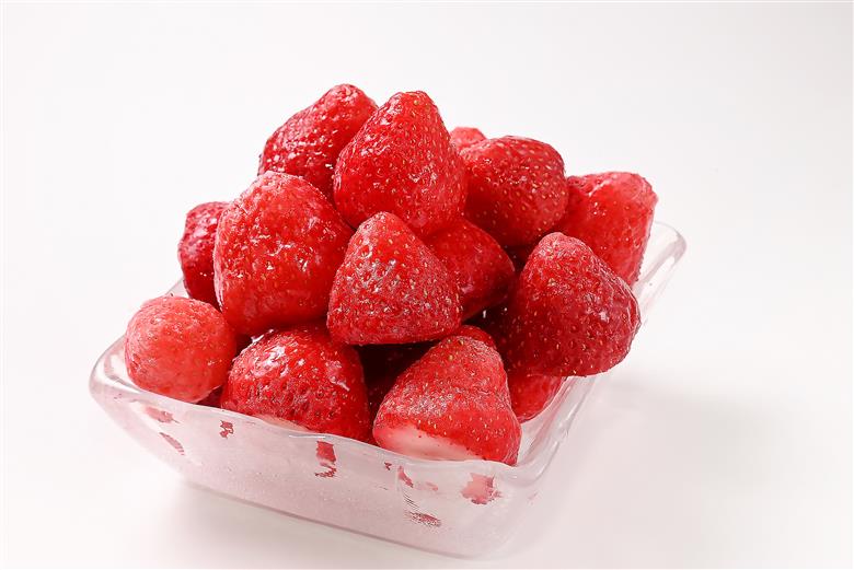 CZ-003_食べ比べ【あまおう】冷凍いちご800g、いちごの冷凍タブレット600g