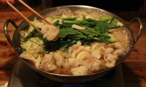 CE-007 「もつ料理幸本店」もつ鍋・しょうゆ味（3人前）ちゃんぽん麺セット