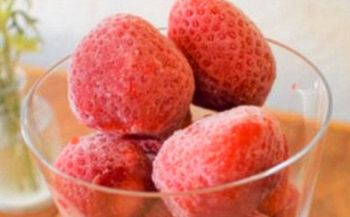 【訳あり】 辛子明太子無着色1kg（500g×2）と福岡県産冷凍あまおう1kg(250g×4) 《豊前市》【株式会社木村食品】明太子 めんたい ごはんのお供 いちご [VEG016]