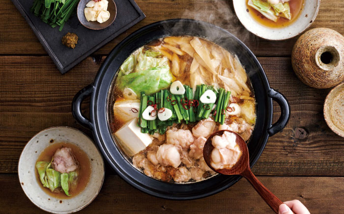 やまや 博多もつ鍋 あごだし醤油味 牛もつとスープのセット (4人前) 《豊前市》【(株)やまやコミュニケーションズ】もつ鍋 モツ 鍋 福岡 [VEN019]