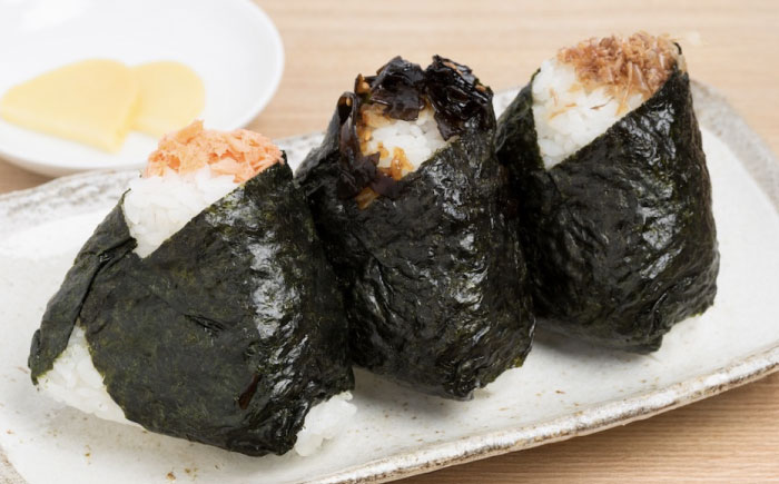 【訳あり】 福岡有明のり キズ味付おにぎりのり 72g×2袋 全形換算約50枚分【半裁100枚分】 《豊前市》【株式会社木村食品(千代海苔株式会社)】 [VEH020]