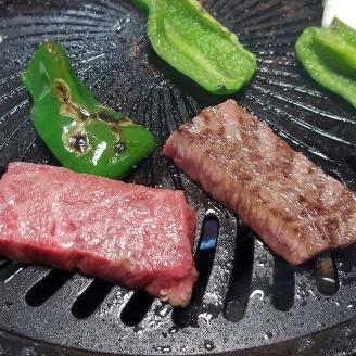 博多和牛A5～A4 肩ロースミニステーキ400g　ソース・塩胡椒付(化粧箱入)【001-0024】