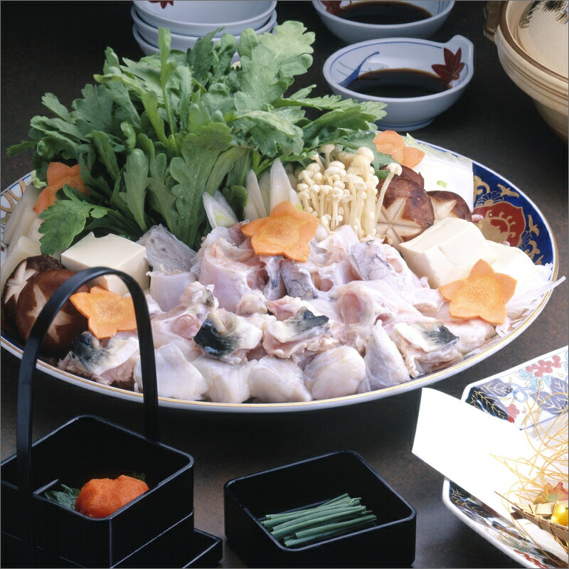 とらふぐフルコース(刺身菊盛・ちり鍋)〆はマルゴめん 中間産米粉麺付　たっぷり豪華2人前【001-0452】