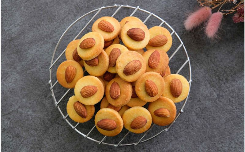 【低糖質】手作り 一粒アーモンドバタークッキー