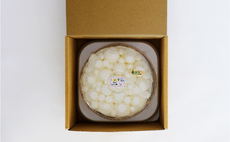 【低糖質】手作り　シンプルデコレーション大豆粉ケーキ