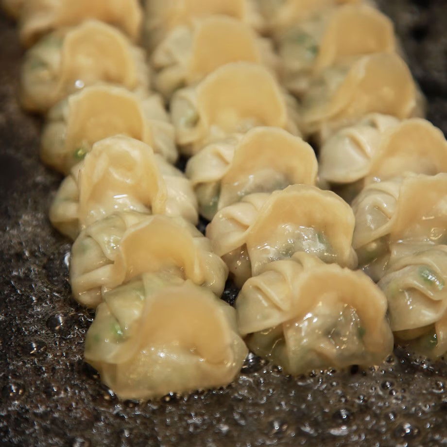 餃子 麺屋 我ガ (GAGA) オリジナル餃子 60個 特製タレ付き ぎょうざ 惣菜 レトルト ※配送不可：離島