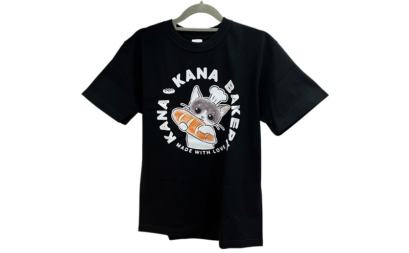 Tシャツ 猫の愛護活動を応援！黒Tシャツ「パン持ちデザイン」：Mサイズ