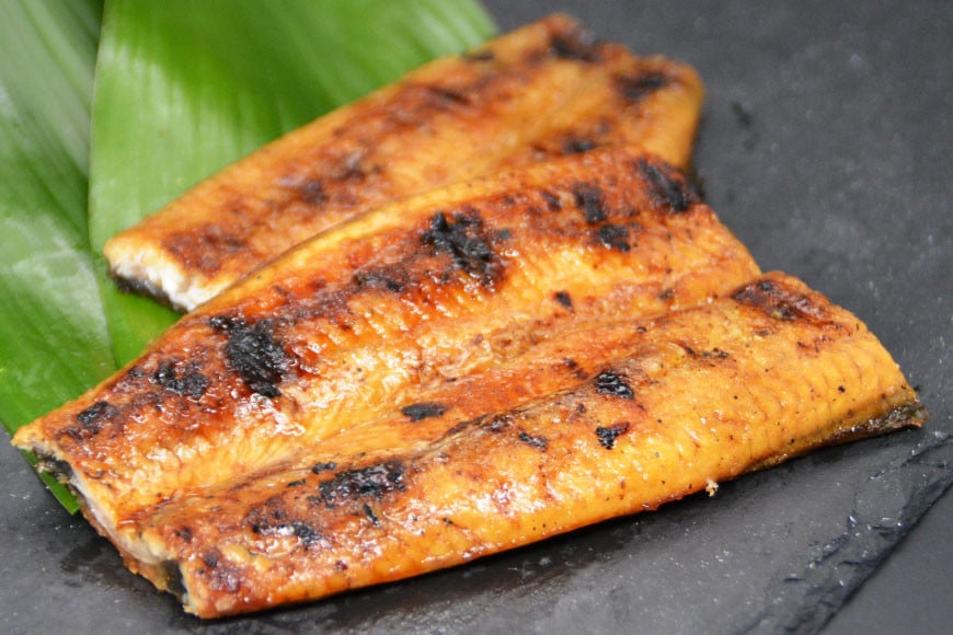 創業100年の味 鰻の蒲焼 2尾 秘伝のタレと山椒付き / 川魚料理 鯉ひろまつ 福岡県 筑紫野市