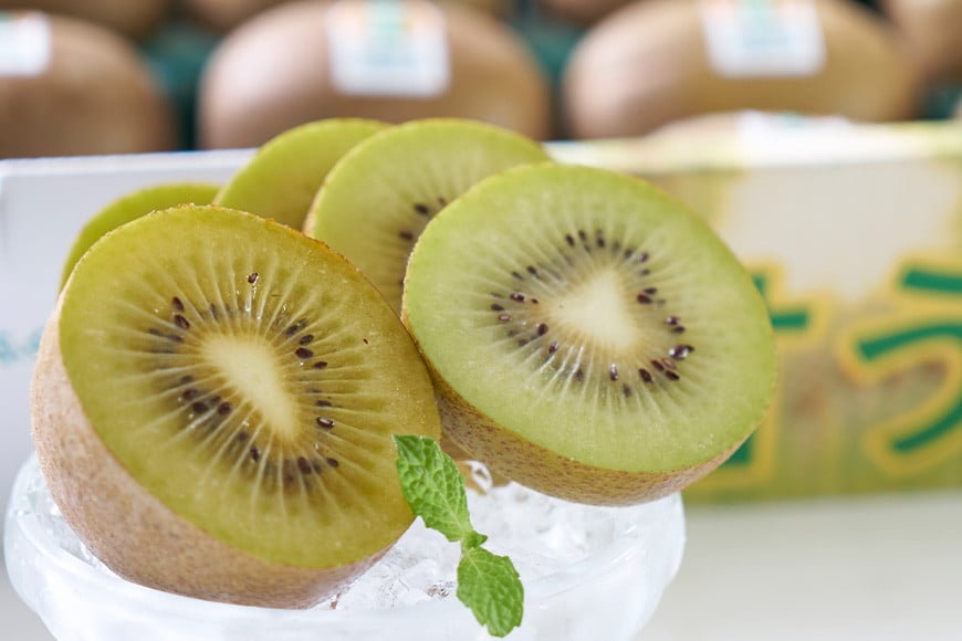 【期間限定発送】福岡のブランド 国産 キウイ！甘酸っぱい！甘うぃ（キウイ）約3kg 24～33玉 [南国フルーツ 福岡県 筑紫野市 21760125]