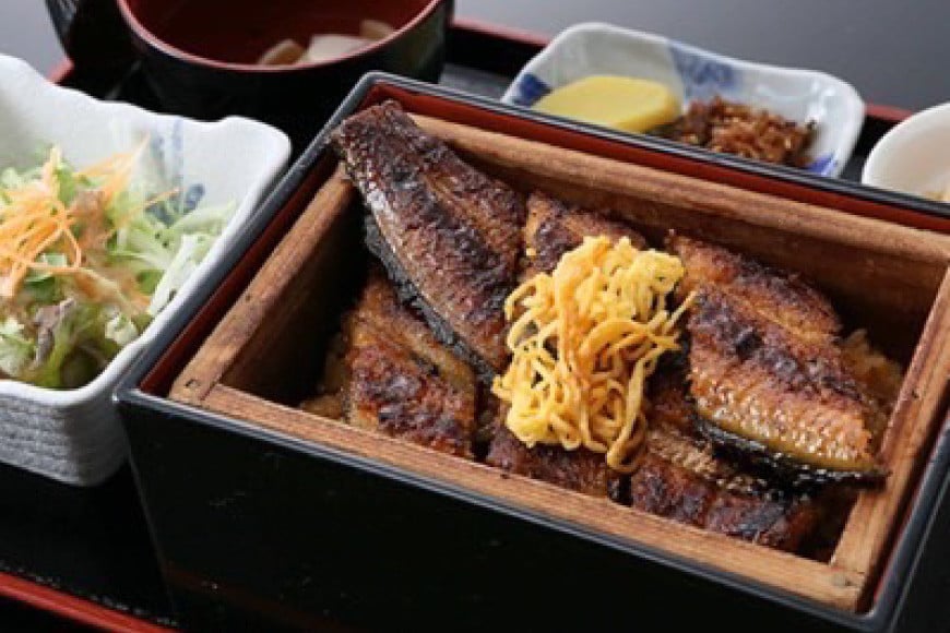 創業100年の味 鰻の蒲焼 1尾 150～200g 秘伝のタレと山椒付き / 川魚料理 鯉ひろまつ 福岡県 筑紫野市