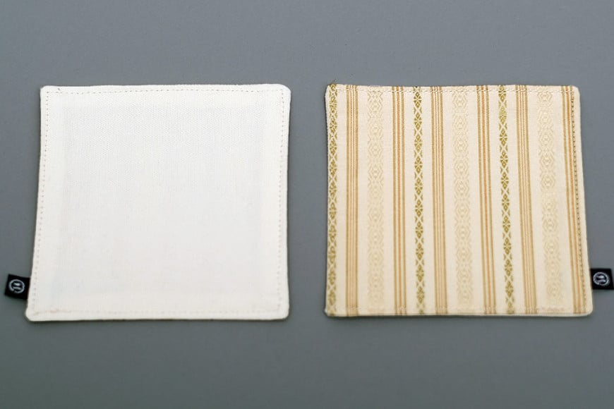 博多織 コースター セット ベージュ & 黒 各2枚 計4枚 / 西村織物 / 福岡県 筑紫野市 [21760441] 博多 福岡 お土産 和雑貨 献上柄 伝統工芸品