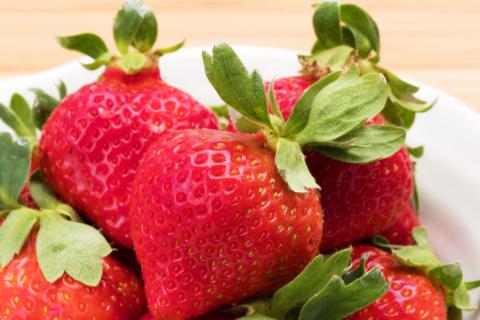 先行受付 博多あまおう 約270g×4 / エイチアンドフューチャーズ / 福岡県 筑紫野市 [21760414] 果物 フルーツ いちご イチゴ 苺 朝採り 新鮮