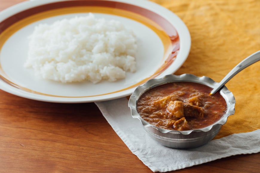 レトルトカレー 180g×3種 詰め合わせ (職人仕込みのバターチキンカレー & 辛口ビーフカレー & ポークビンダル) / キヨトク / 福岡県 筑紫野市 [21760416] カレー チキン