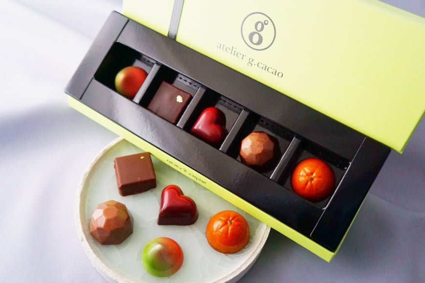 チョコレート専門店「atelierg.cacao」 トリュフ 詰め合わせ 5個 [アトリエグラム・カカオ 福岡県 筑紫野市 21760889] チョコレート チョコ お菓子 冷蔵 おしゃれ お土産