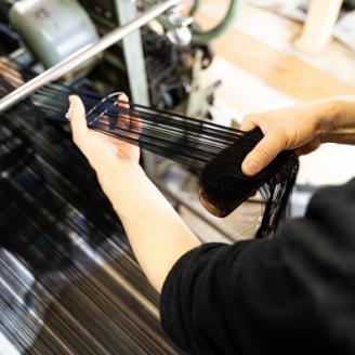 岩佐謹製「博多織」格子文様フォーマルバッグ