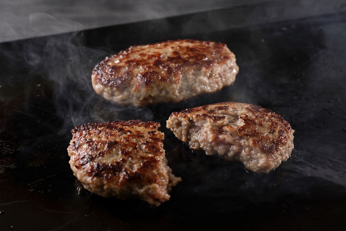 博多和牛手ごね生ハンバーグ(120g×15個)【宗像肉工房】_HA1976