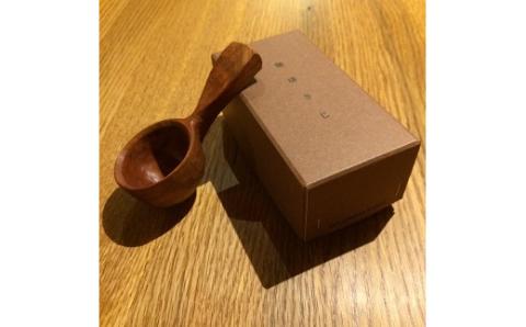 手彫りの珈琲さじ（木材：ﾁｪﾘｰ） 【GOOD WOOD WORKS】_KA0042