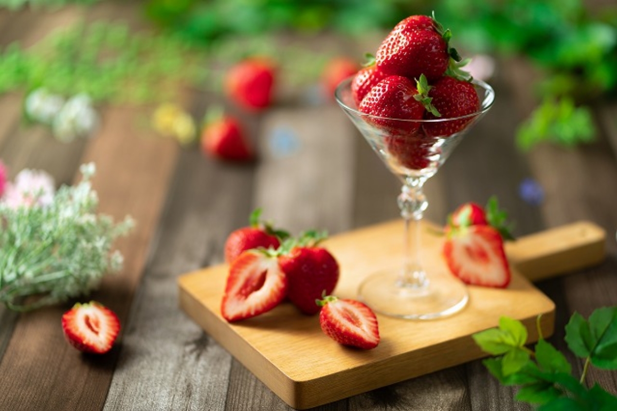 【2025年12月より順次発送】福岡産あまおうギフト箱 約300g（12～15粒）【南国フルーツ株式会社】_HA1904