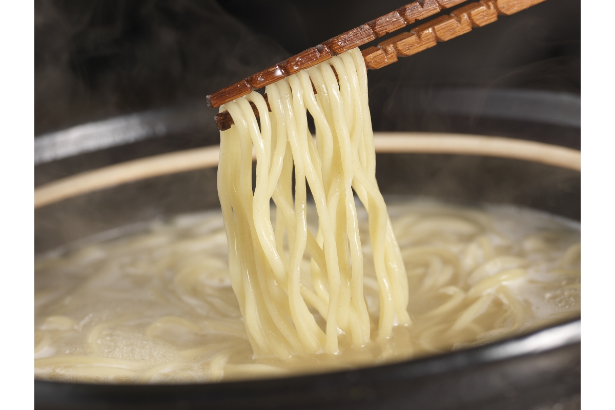 博多華味鳥 水たき・もつ鍋セット【トリゼンフーズ株式会社】_HA1948