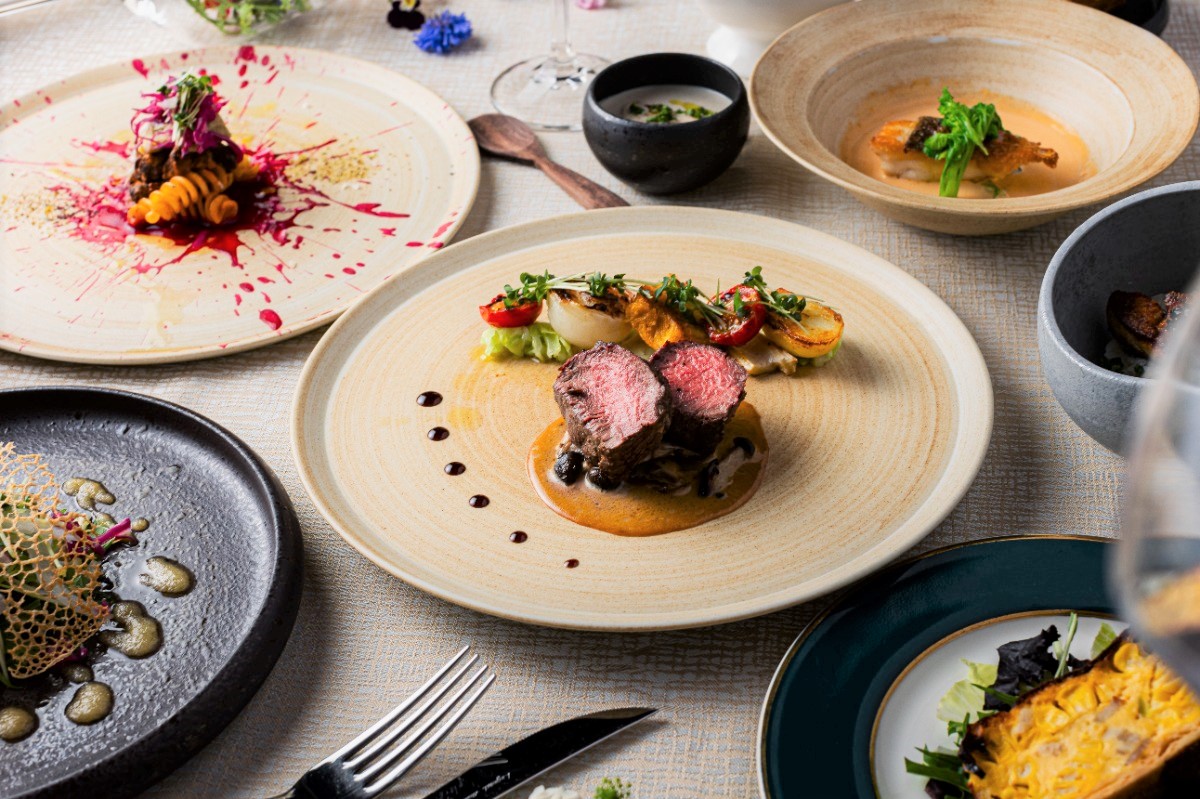 ペットと泊まれるフレンチレストラン「オーベルジュ カラ 宗像 by ritomaru」50,000円分宿泊割引券【株式会社りとまる】_HA1618