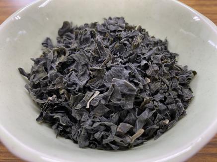 大島産カットわかめ(乾燥)【道の駅むなかた】_KA0447