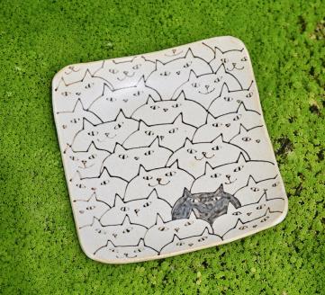 ネコいっぱい角皿(大）【716】_KA0978