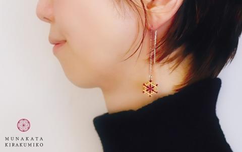 ゆらゆら揺れる組子のピアス【時安建具店】_KA0994
